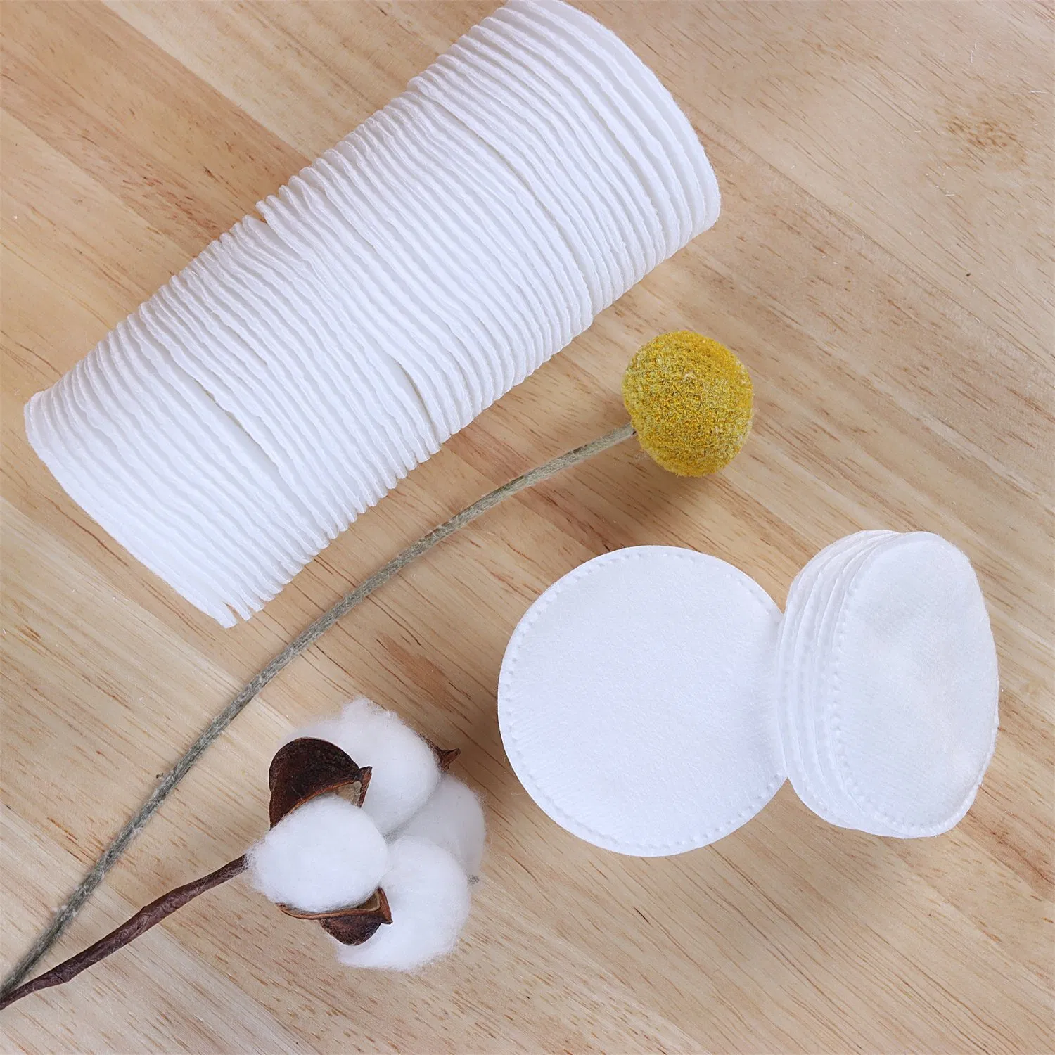 High Quality Soft Cotton Pads Disposable Makeup Remover Cotton Pads with Custom Logo