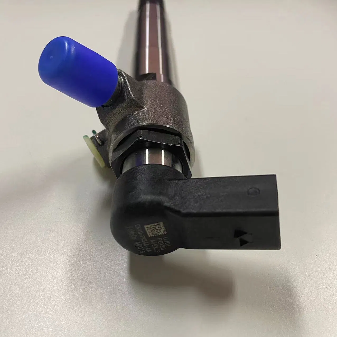Genuine Fuel Injector Assembly for Ford V362 Diesel