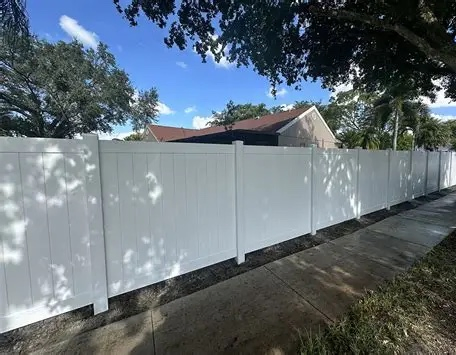 Customized High Strength Natural 6FT Outdoor Garden Privacy PVC Fence Panel with Gate Fence Post