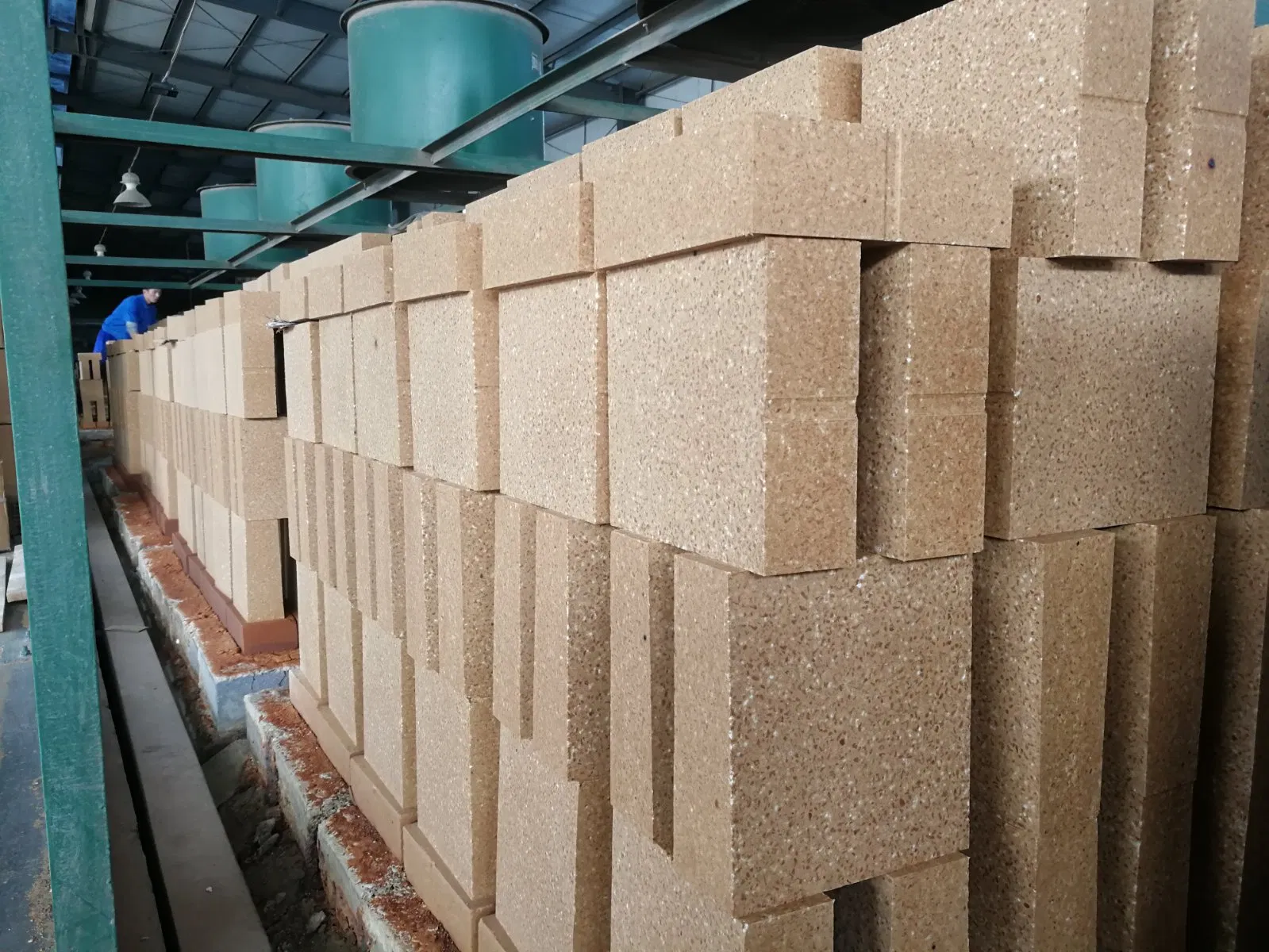 Магнезито-глиноземистый кирпич MLJ