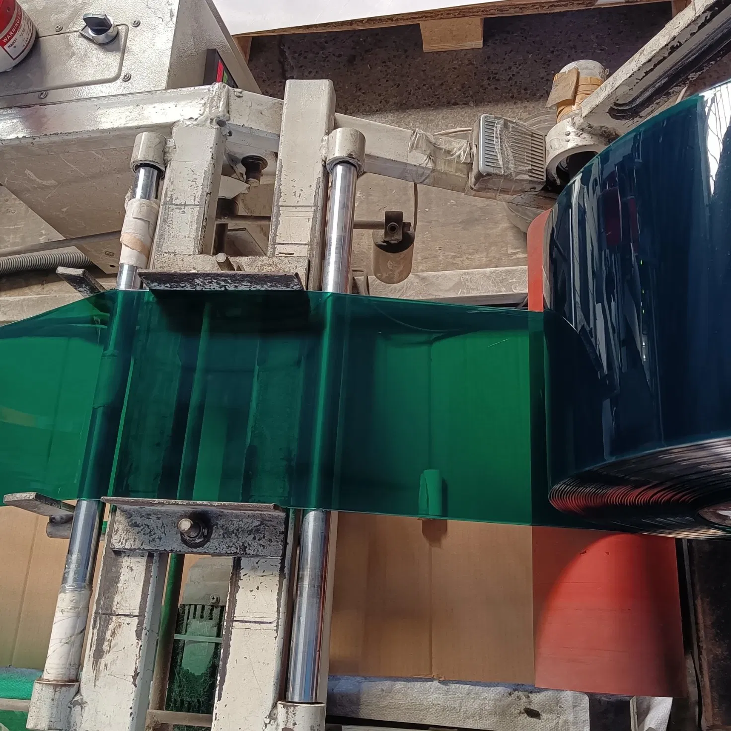 Welding Screen and PVC Strip Curtain for Protection