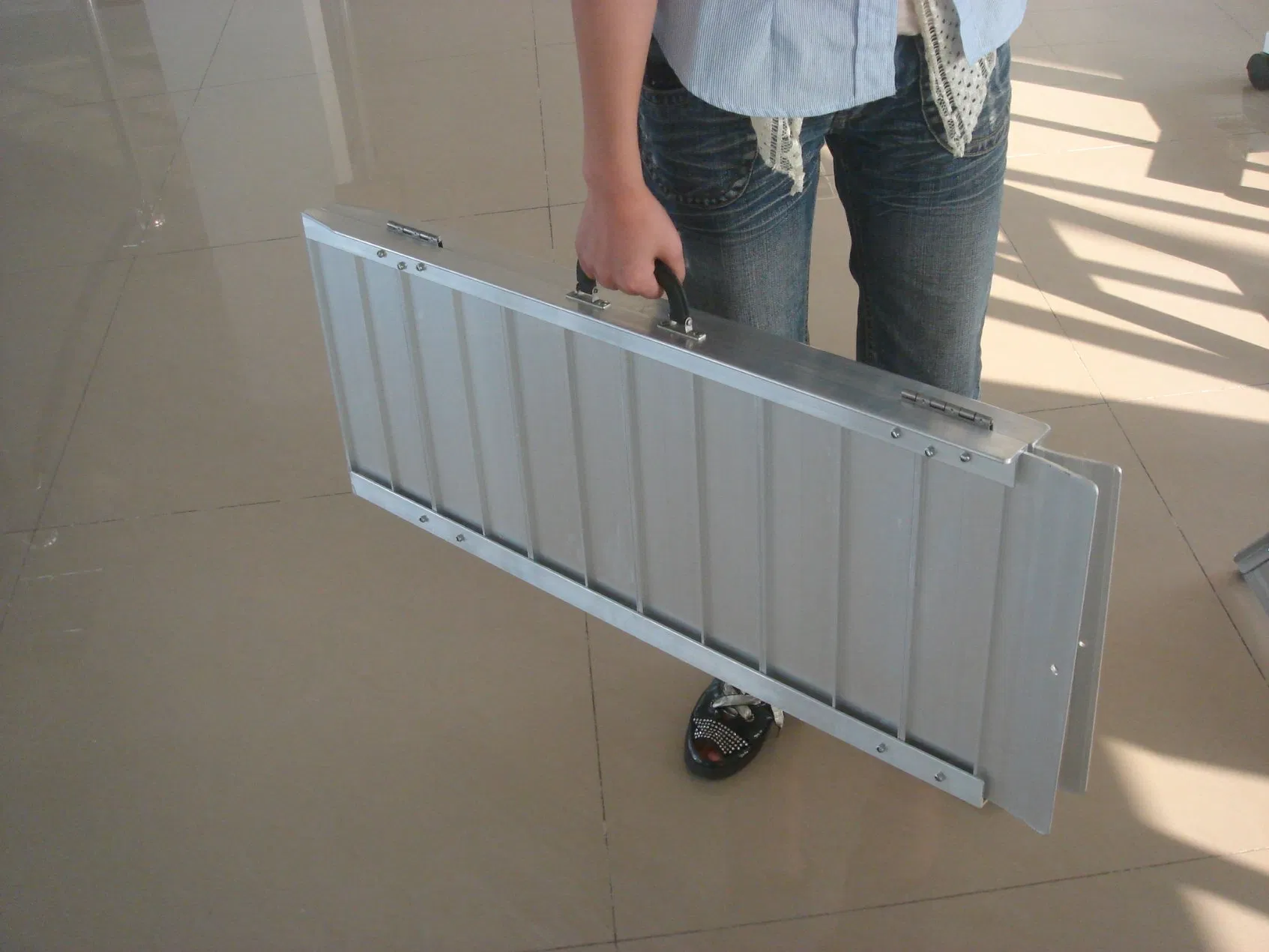 Lightweight Aluminum Wheelchair Ramp Portable and Foldable Design