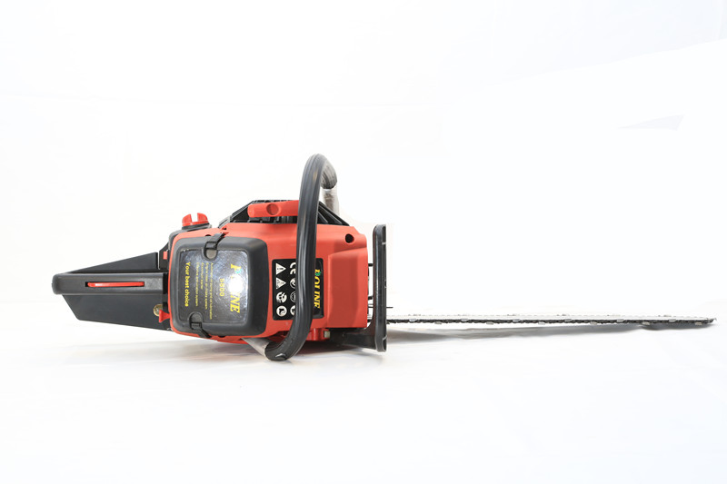 52cc Professional Chainsaw for Efficient Wood Cutting Tasks