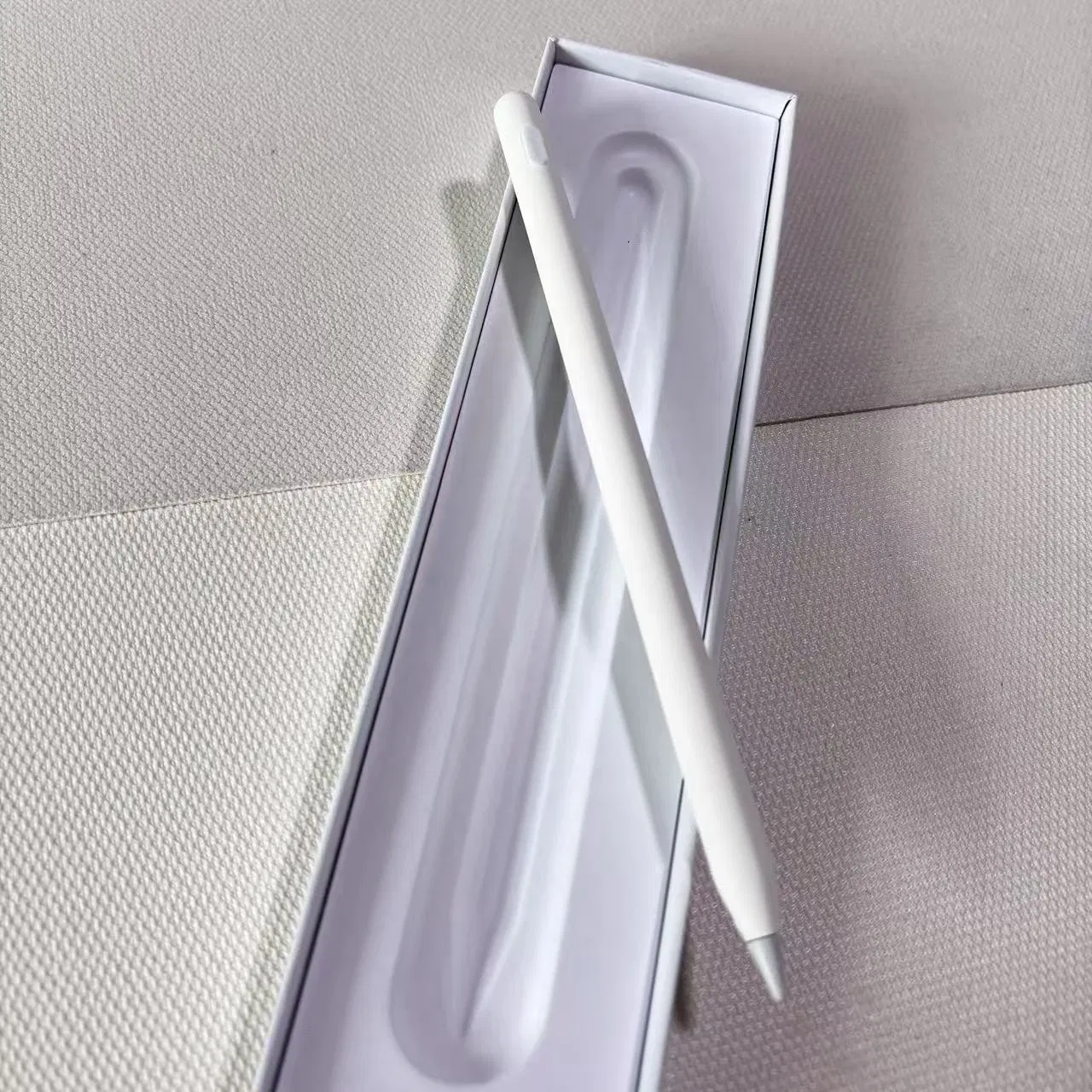 High Quality Product Tablet Pen, Durable and Scratch Resistant Body, Low Latency, Capable of Smooth Drawing, Design, and Recording Tablet Pencil