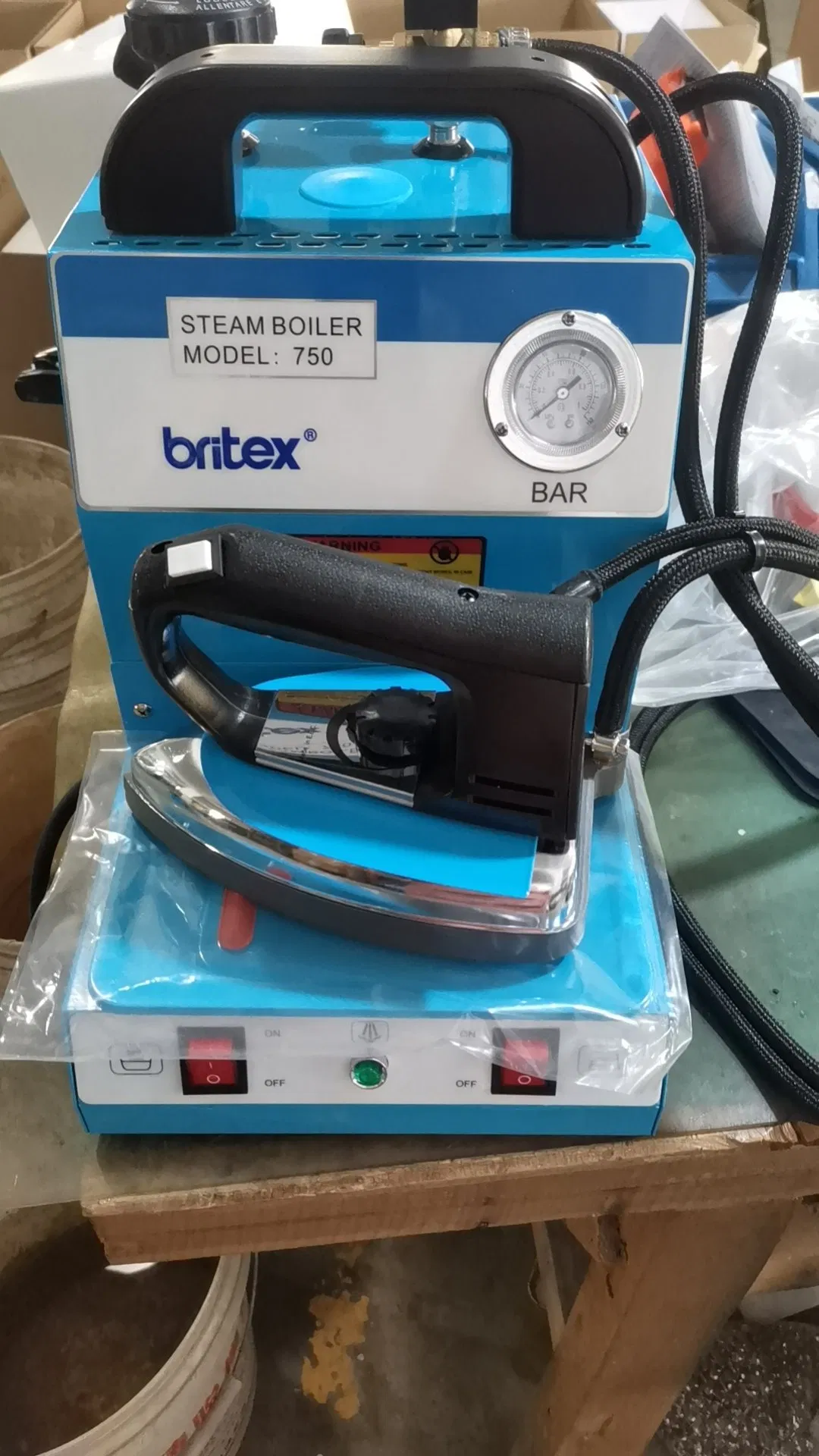 Steam Boiler Electric Boiler Heating Boiler with Iron (BR-ST750)