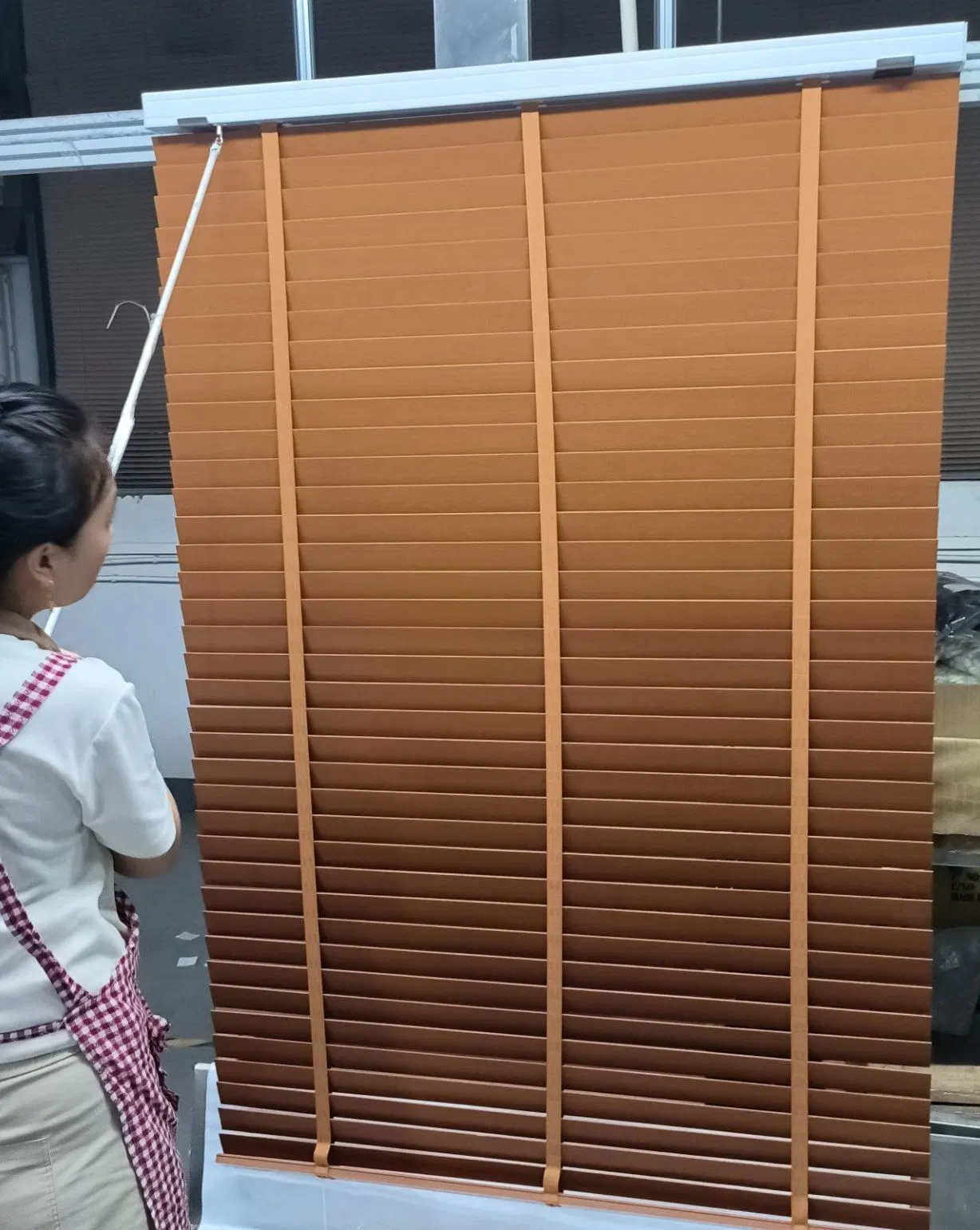 Factory Price Custom Size 2'' Classic Paulownia Basswood Blinds Wooden Venetian Blinds