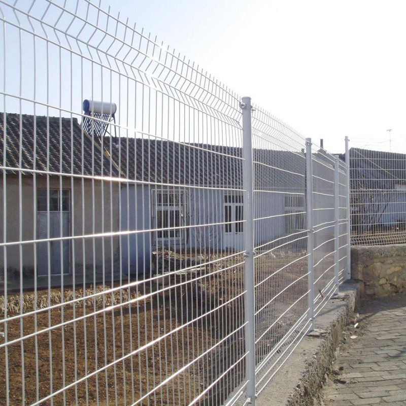 3D Curved Welded Wire Mesh Garden Fence Triangle V Mesh Security Mesh Panel Fence PVC Coated Hot Dipped Galvanized Security Wire Mesh Fence