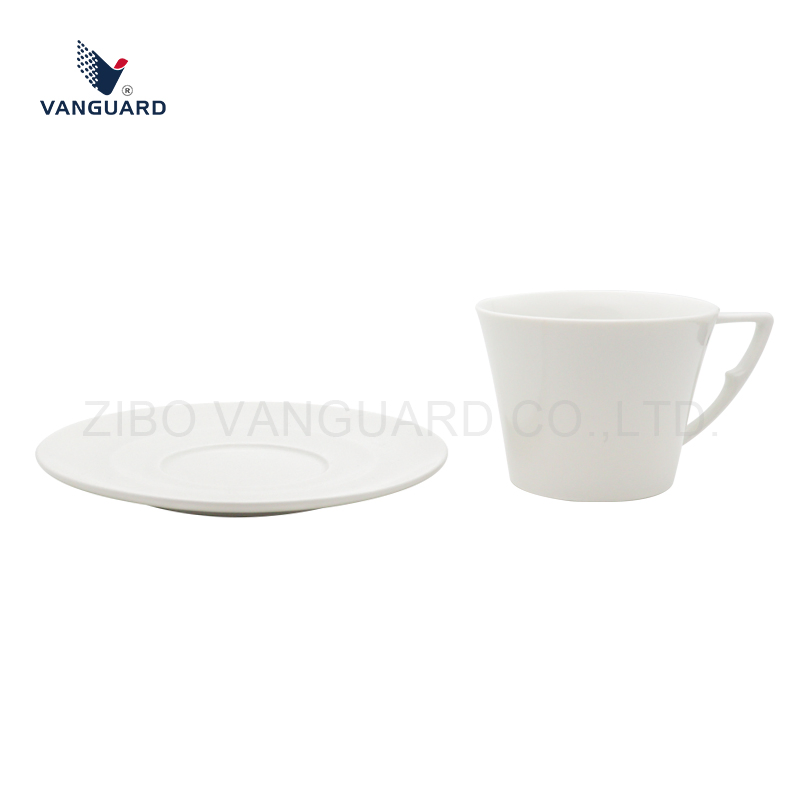 Чашка для капучино с блюдцем из костяного фарфора