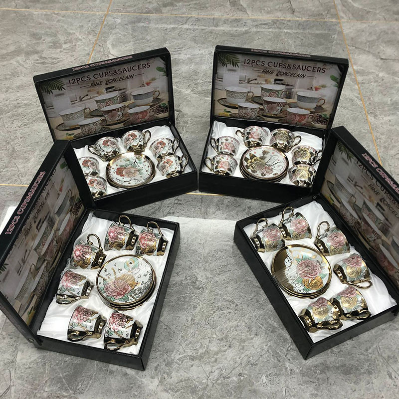 Подарочный набор керамических чашек для чая и кофе