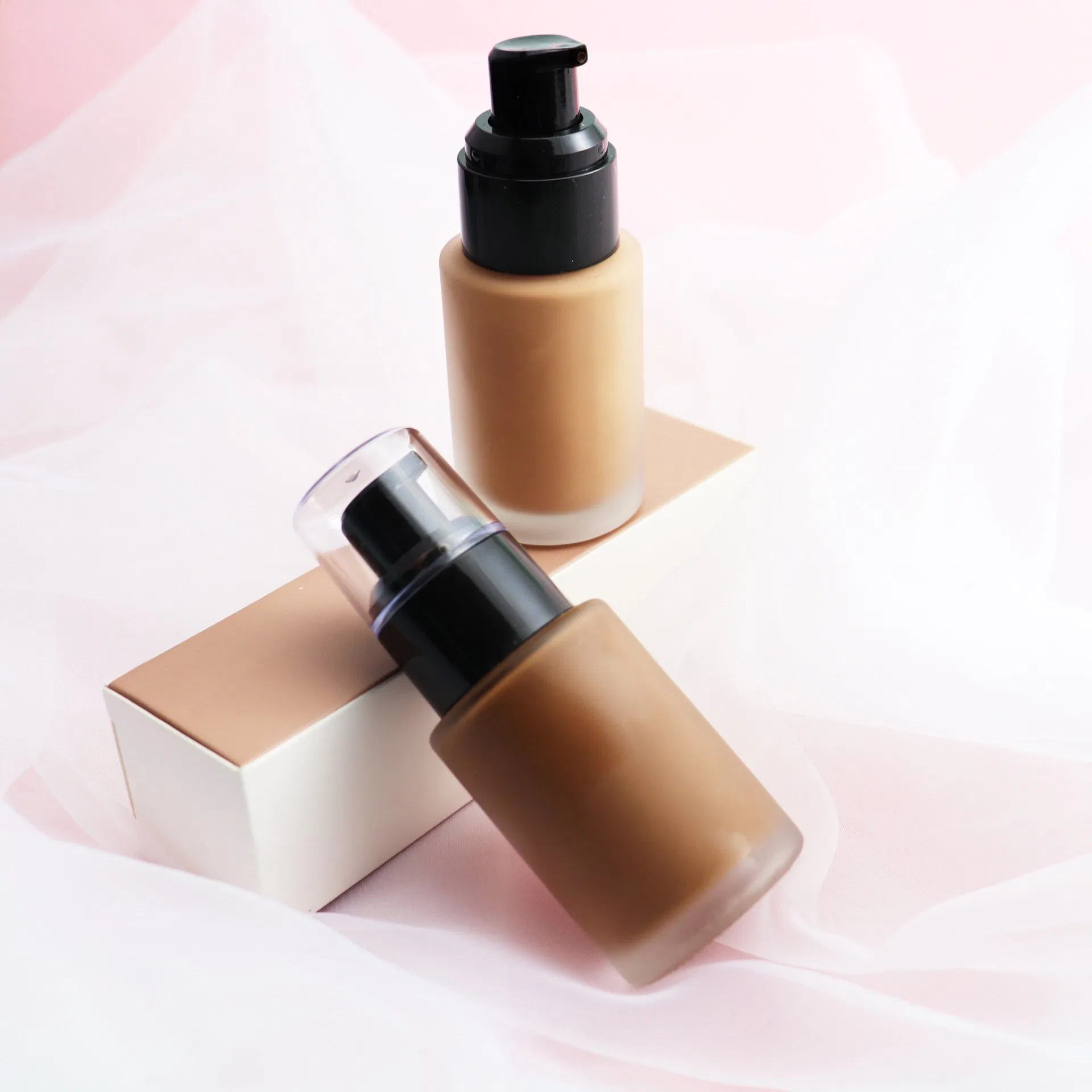 Private Label 19 Colors Liquid Oil-Free Foundation for Longwear Camouflage Concealer Full Coverage Matte Foundation