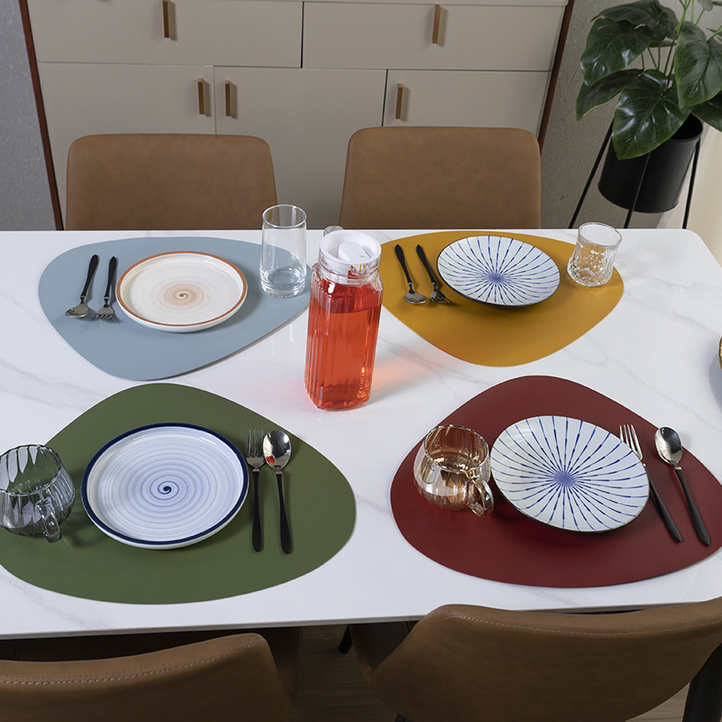 Waterproof Anti Slip Table Mat Heat Insulation Faux Leather Placemats for Dining Table