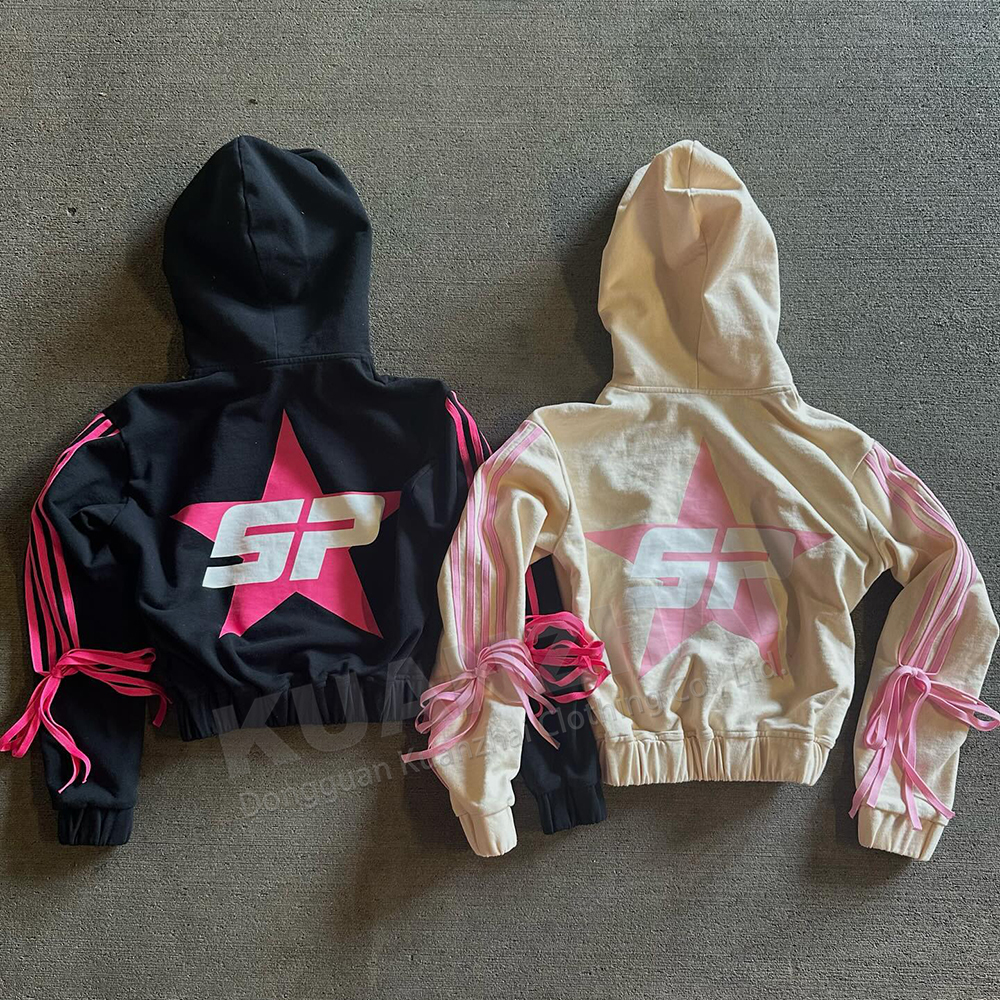 Костюм женский куртка с капюшоном и брюки расклешенные