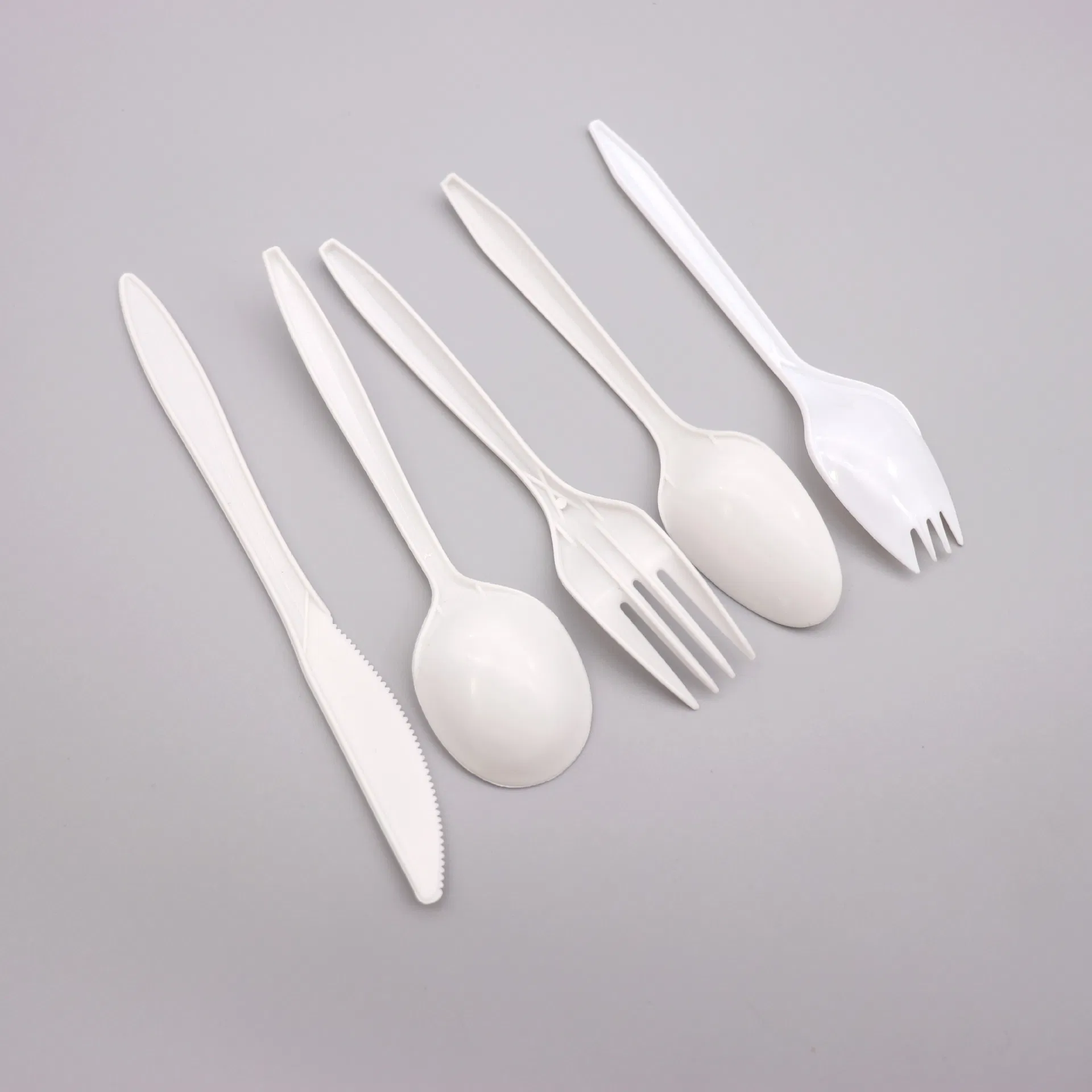 Disposable Plastic Cutlery 143mm Length PP Plastic Spoon Customizable for Restaurant