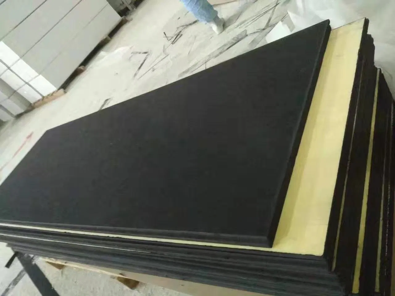 600*600mm Black Color Customization Sound-Absorbing Fiberglass Ceiling Tiles