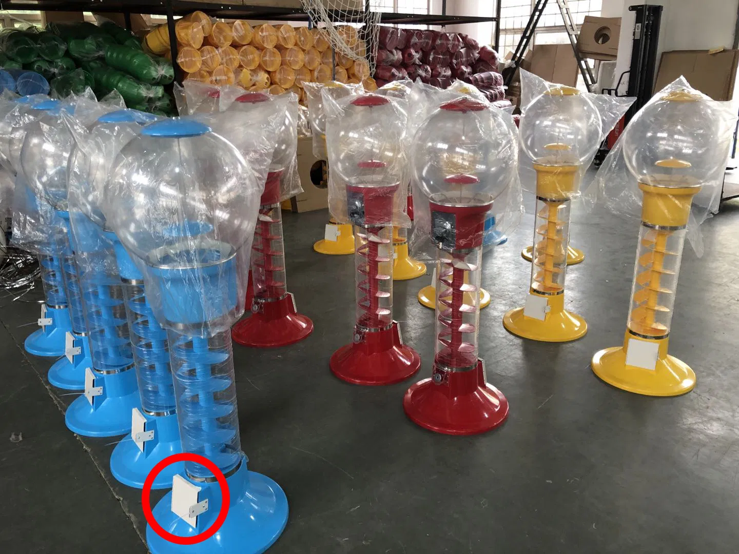 Large Spiral Bouncy Ball & Gumball Vending Machine (TR701)