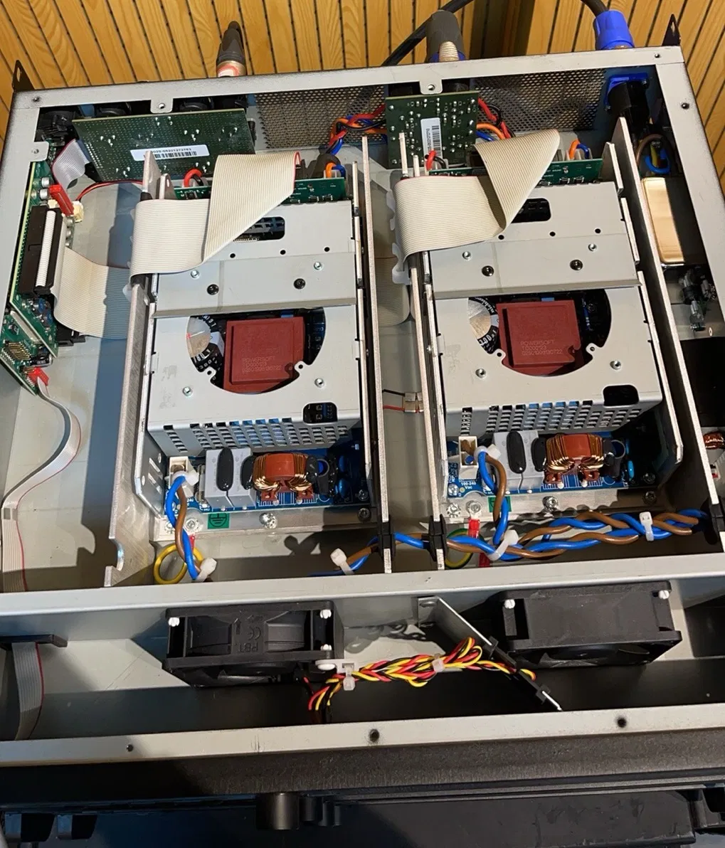 Four-Channel Digital Amplifier 4 Ohms 11 3 Kg Power Supply