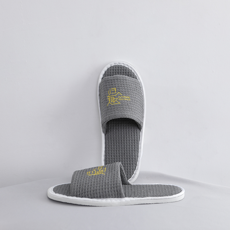 Wholesale Disposable Hotel Slippers Open Toe Black Cotton