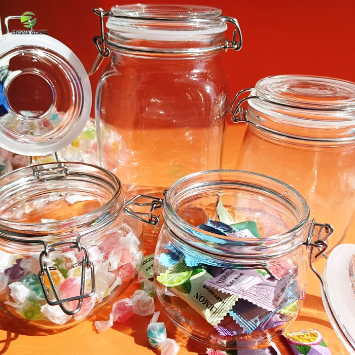 Стеклянные банки с логотипом и герметичными крышками