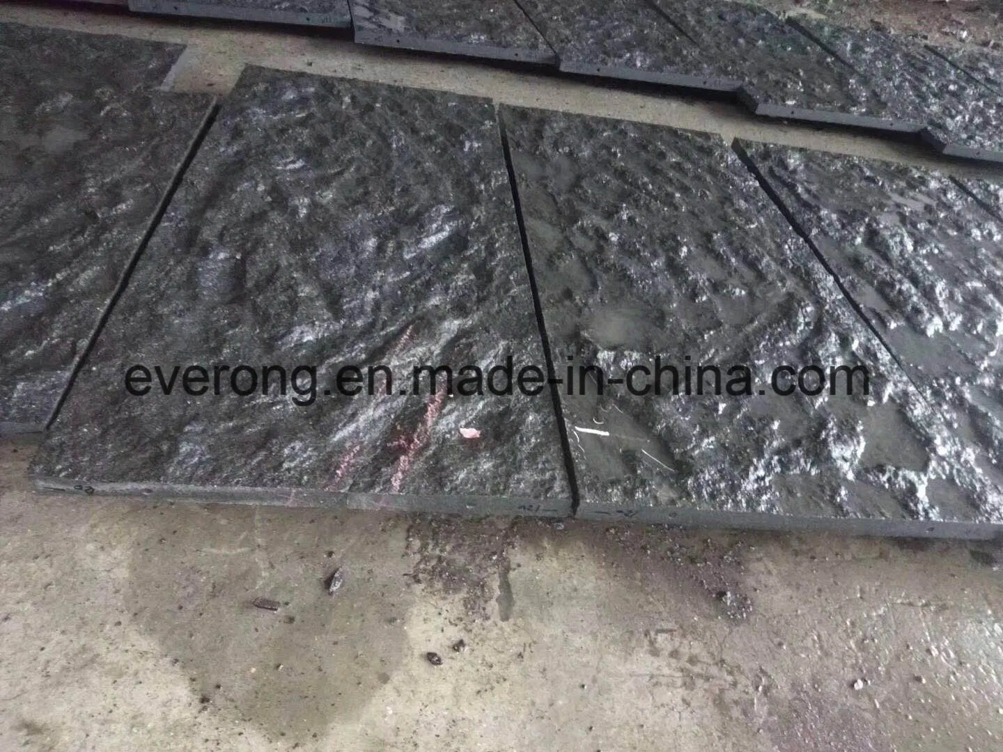 Cheap Chinese Grey &Yellow Granite Paver with Water-Jet Finish for Landscape