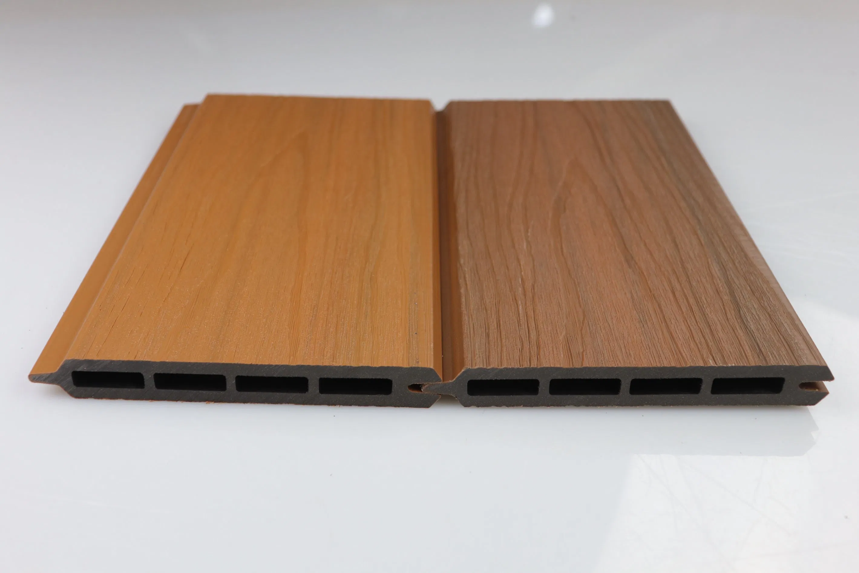 Factory Wholesale Price New Generation Outdoor Decoration WPC Composite Fence