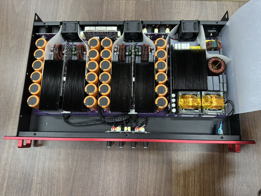 B Series Class D 1000W*4@8ohms Power Amplifier for Live Sound Systems Power Amplifier