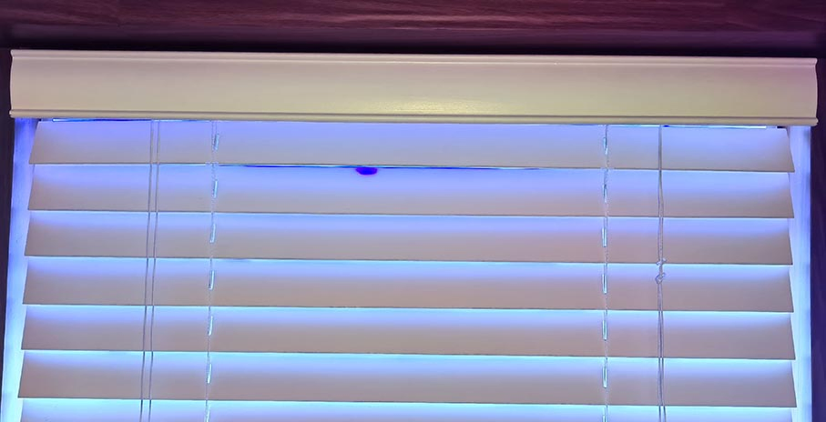 Interior Window 50mm Cordless Faux Wood Venetian Blind
