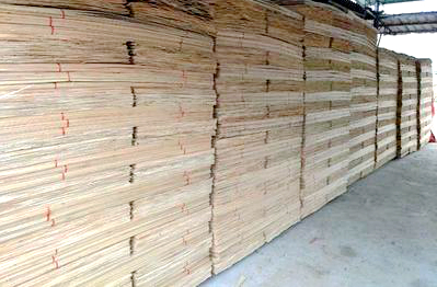 2.2mm Eucalyptus Core Veneer Board From Uganda South Africa