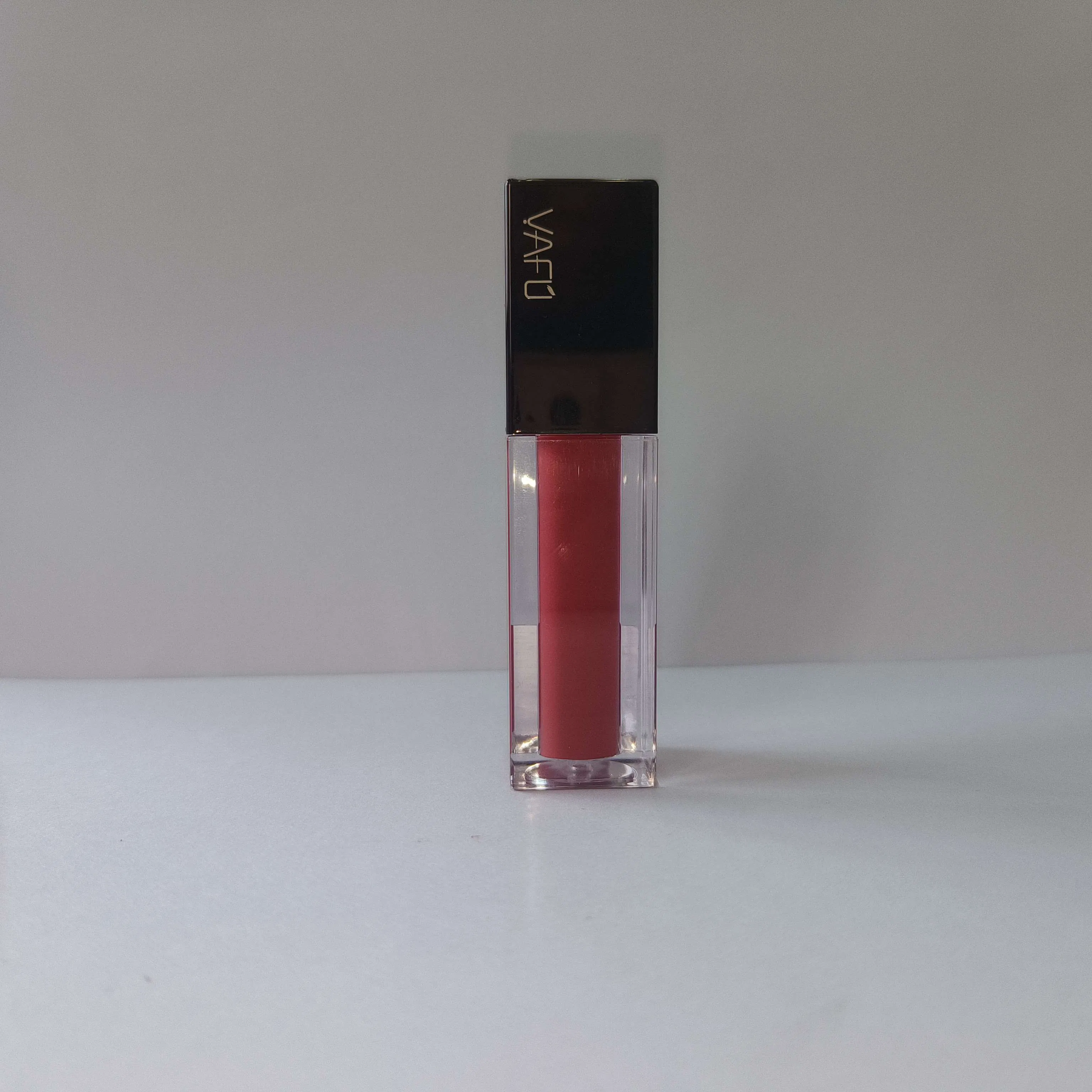 Herbal Lip Gloss for Ultimate Hydration and Radiant Shine
