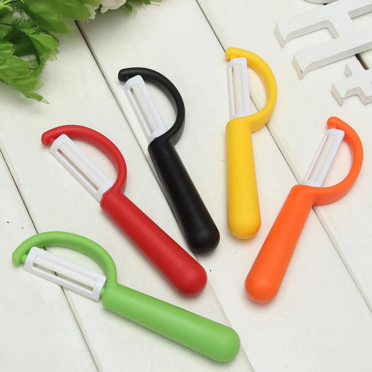 Kitchen Peeler for Peeling Fruit and Vegetable Ceramic Blade Peeler
