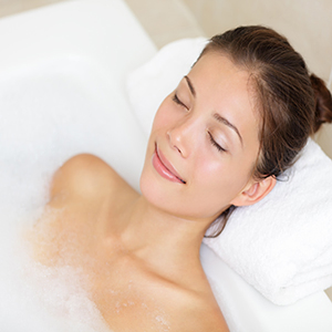 67" Acrylic Freestanding Bathtub New Egg Oval Shaped Freestanding Air Massage Bathtub