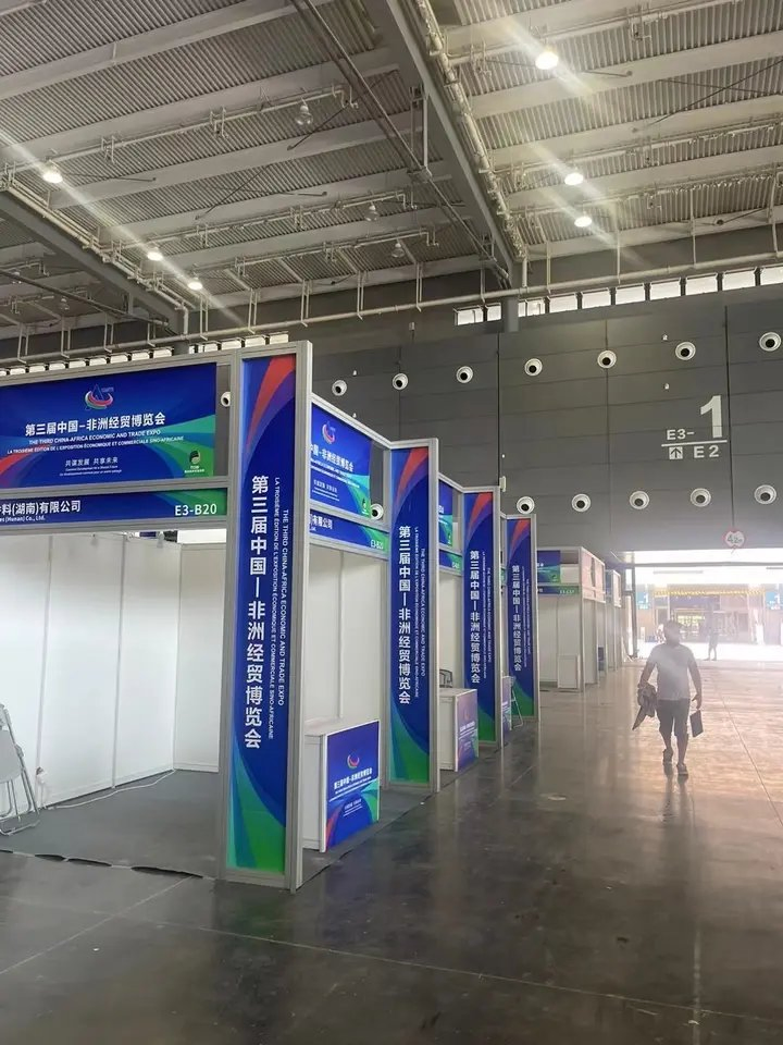 Popular Trade Show Shell Scheme Booth & Upgraded Standard Booth for Exhibition