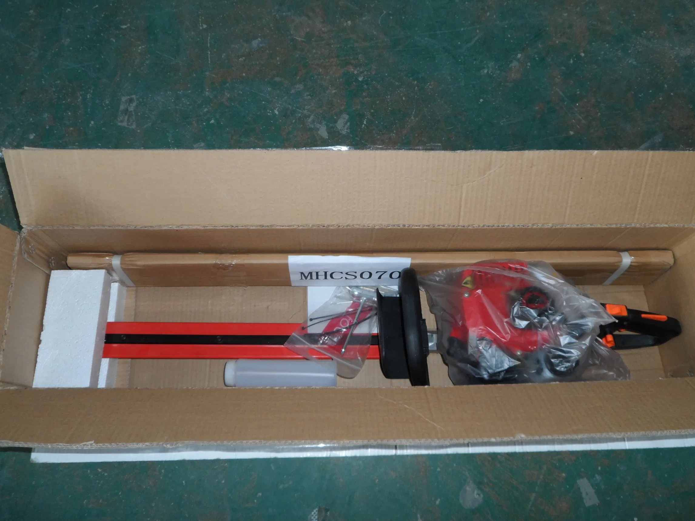 Powerful 2 Stroke Hedge Trimmer for Effortless Garden Maintenance