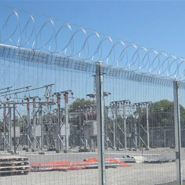 358 Fence on The Top Have Thorns