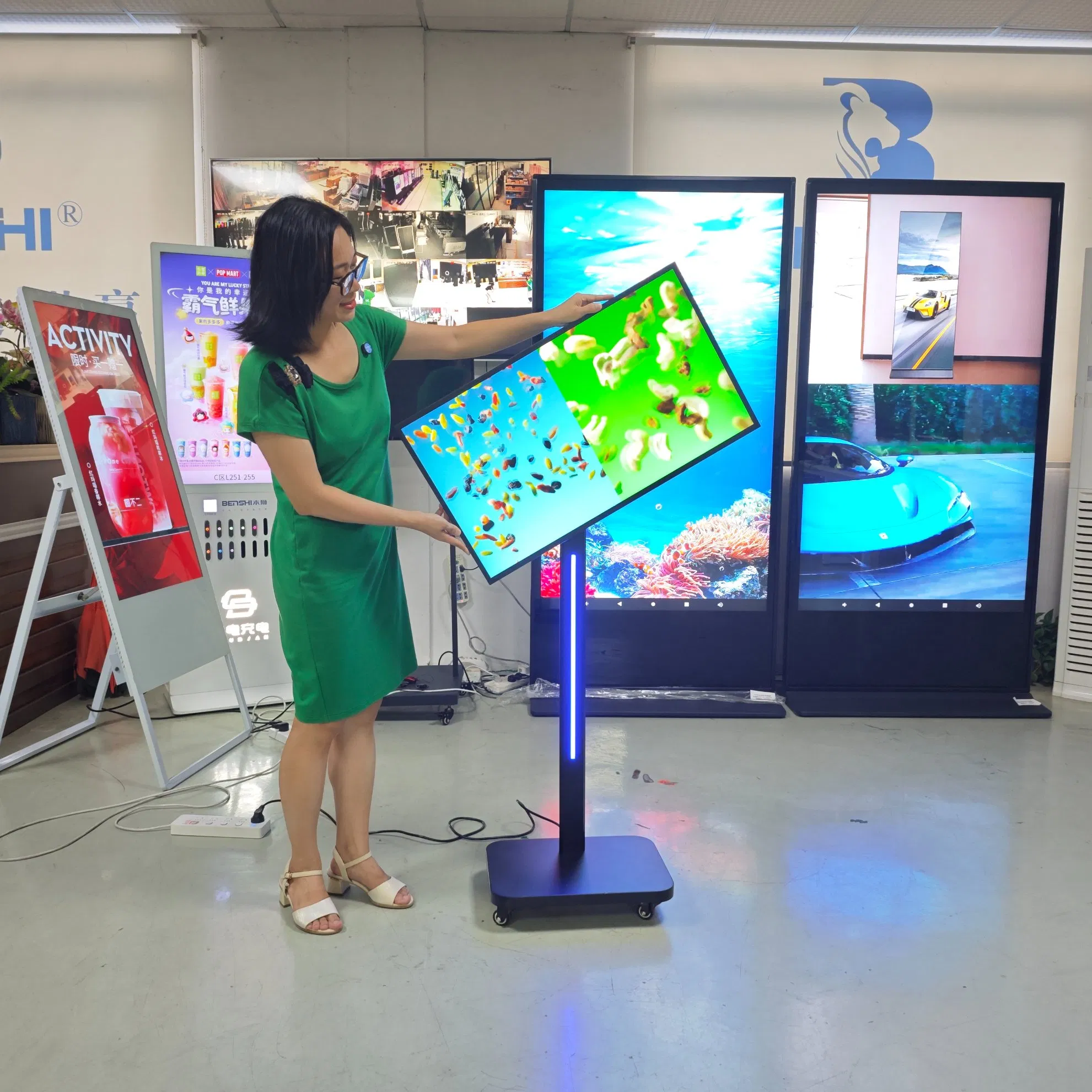 32-Inch Indoor Vertical Rotatable Digital Water Tag Machine Vertical Rotatable Display, HD LCD Advertising Machine, Android Digital Signage