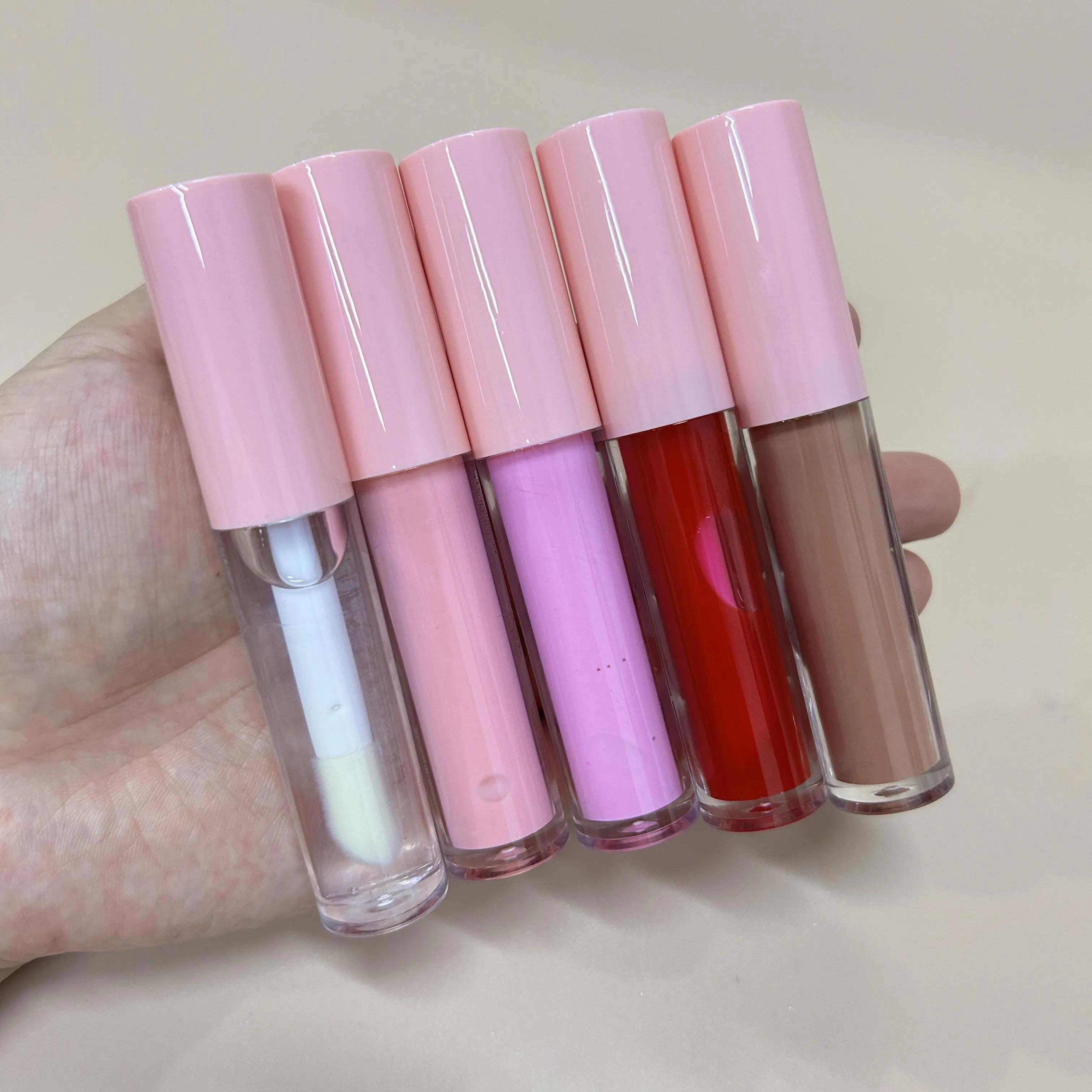Custom Plumping Lip Gloss Glossy Vegan Painless Lip Volumizer Gloss Private Label with Long Term Benefits