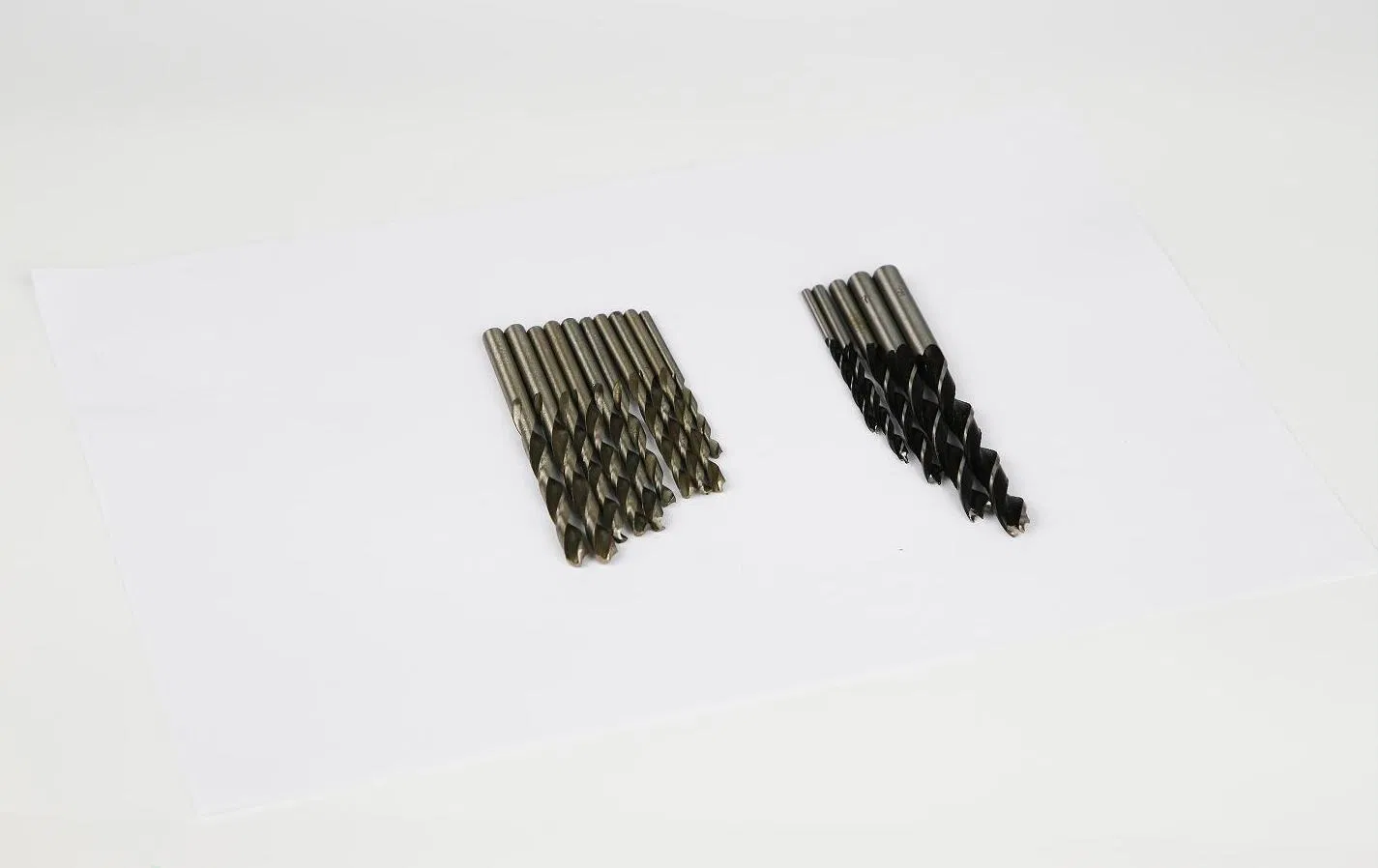 Аккумуляторная дрель-шуруповерт 21В с набором бит