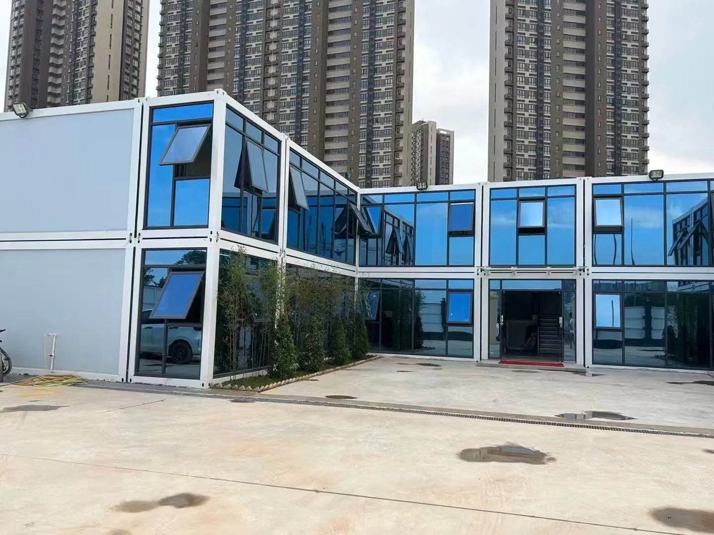 Tempered Glass Wall Mobile Modular Flatpack Easy-Installing Container House