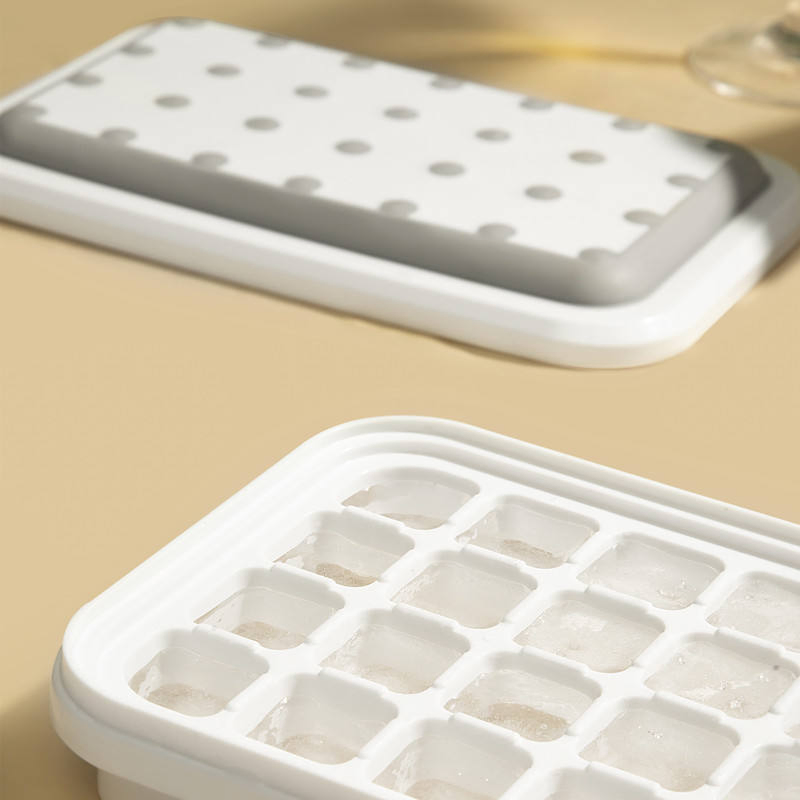 Большая двухслойная форма для льда с крышкой и контейнером