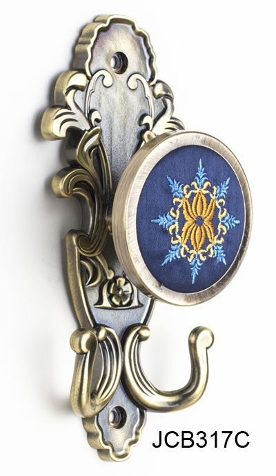 Elegant Zinc Alloy Double Wall Hook for Curtains and Drapes