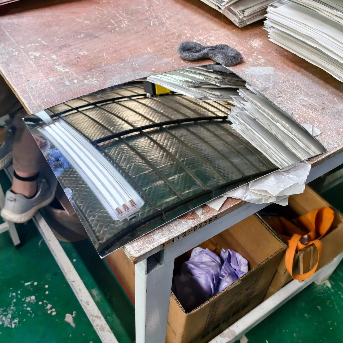 Factory Price Hot Bent Curved Mirror Glass Easy Clean for Home Renovation