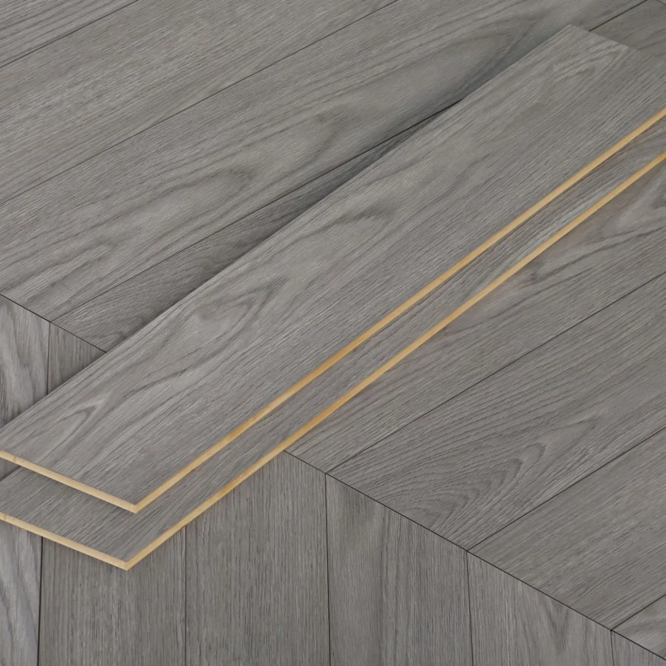 China Factory Direct HDF Flooring Oak Walnut High Glossy AC4 Laminate Flooring