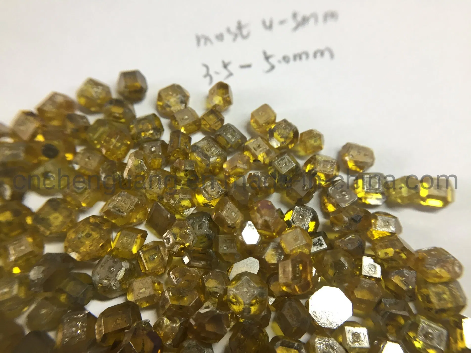 Желтый синтетический алмаз 3-4мм для промышленности