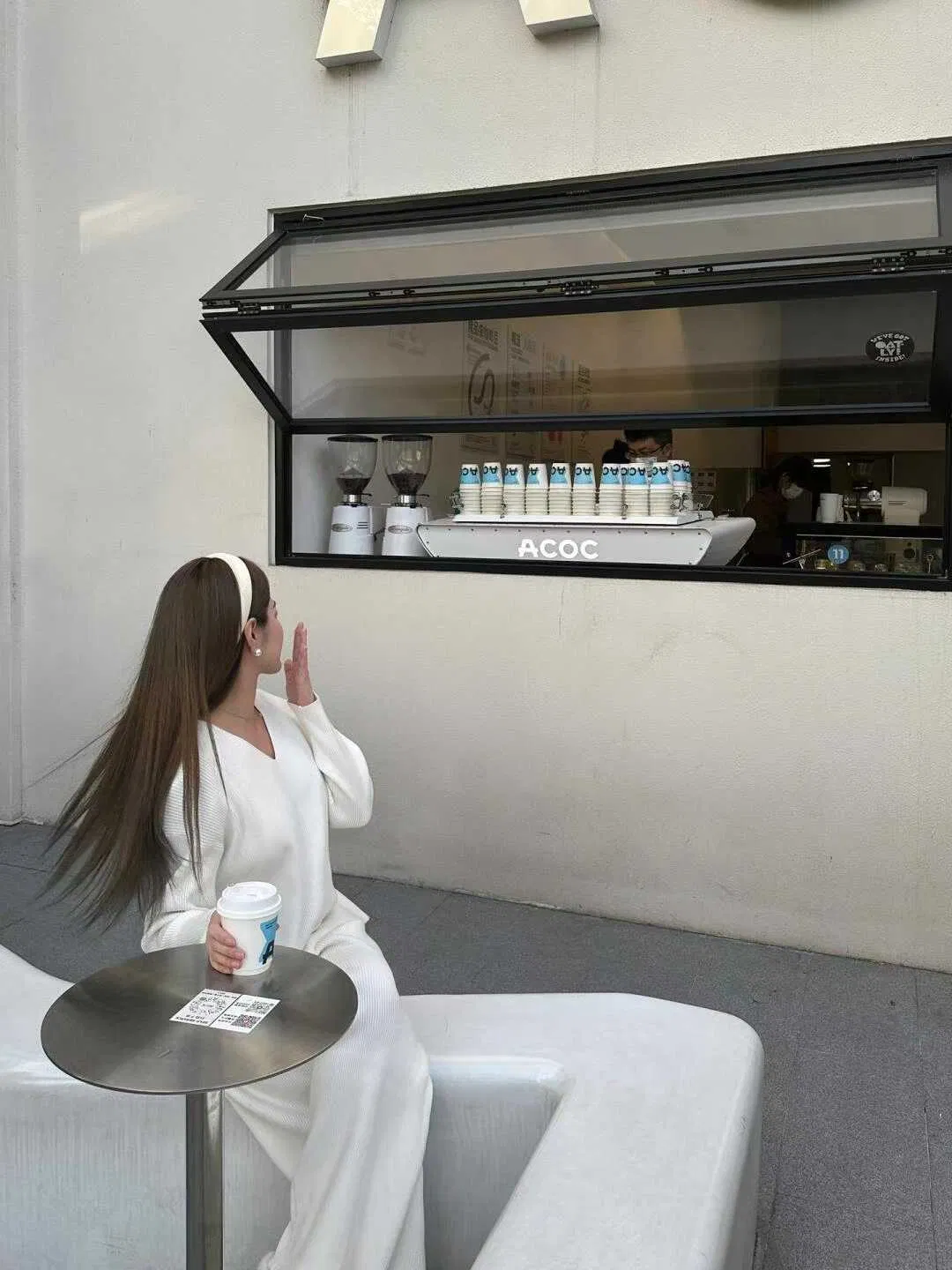 Custom Aluminum Top & Bottom Folding Windows, Sliding Windows for Cafe & Bubble Tea Shop, Factory Direct Restaurant Doors & Windows