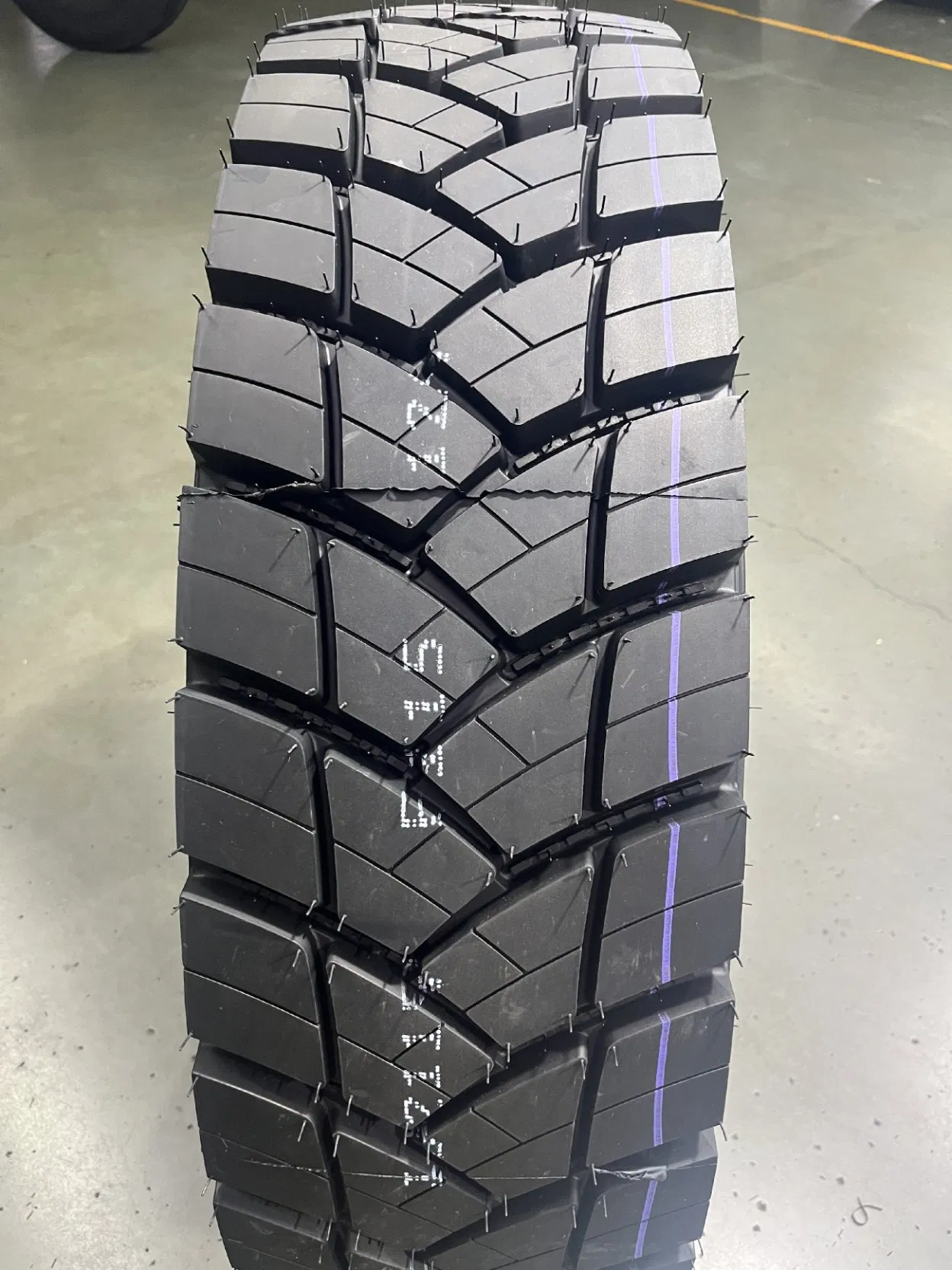TBR Overloading Structure 315/80 R22.5 Truck Tyre
