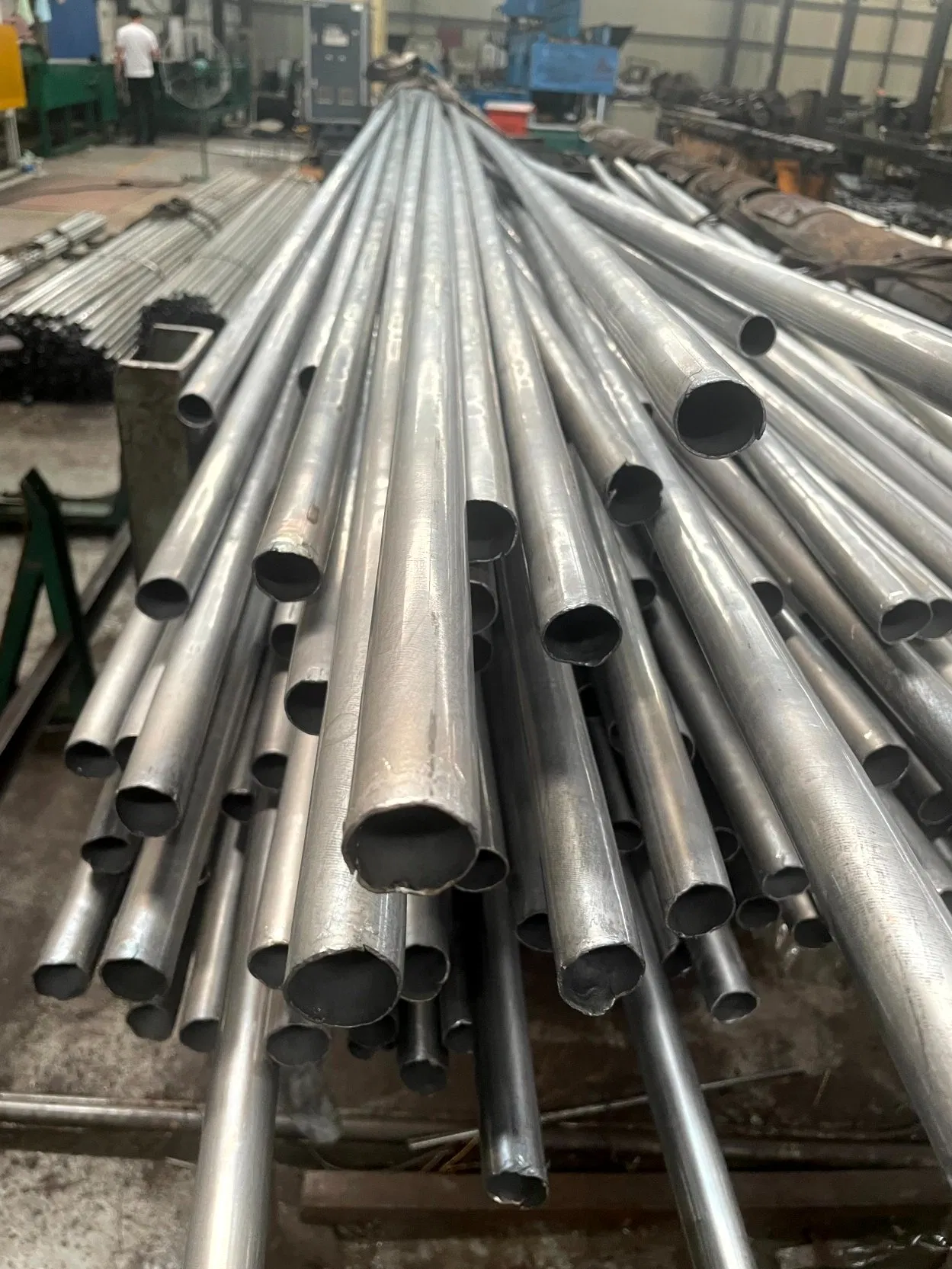 Seamless Alloy Pipe for Heavy Machinery Hydraulic Cylinders