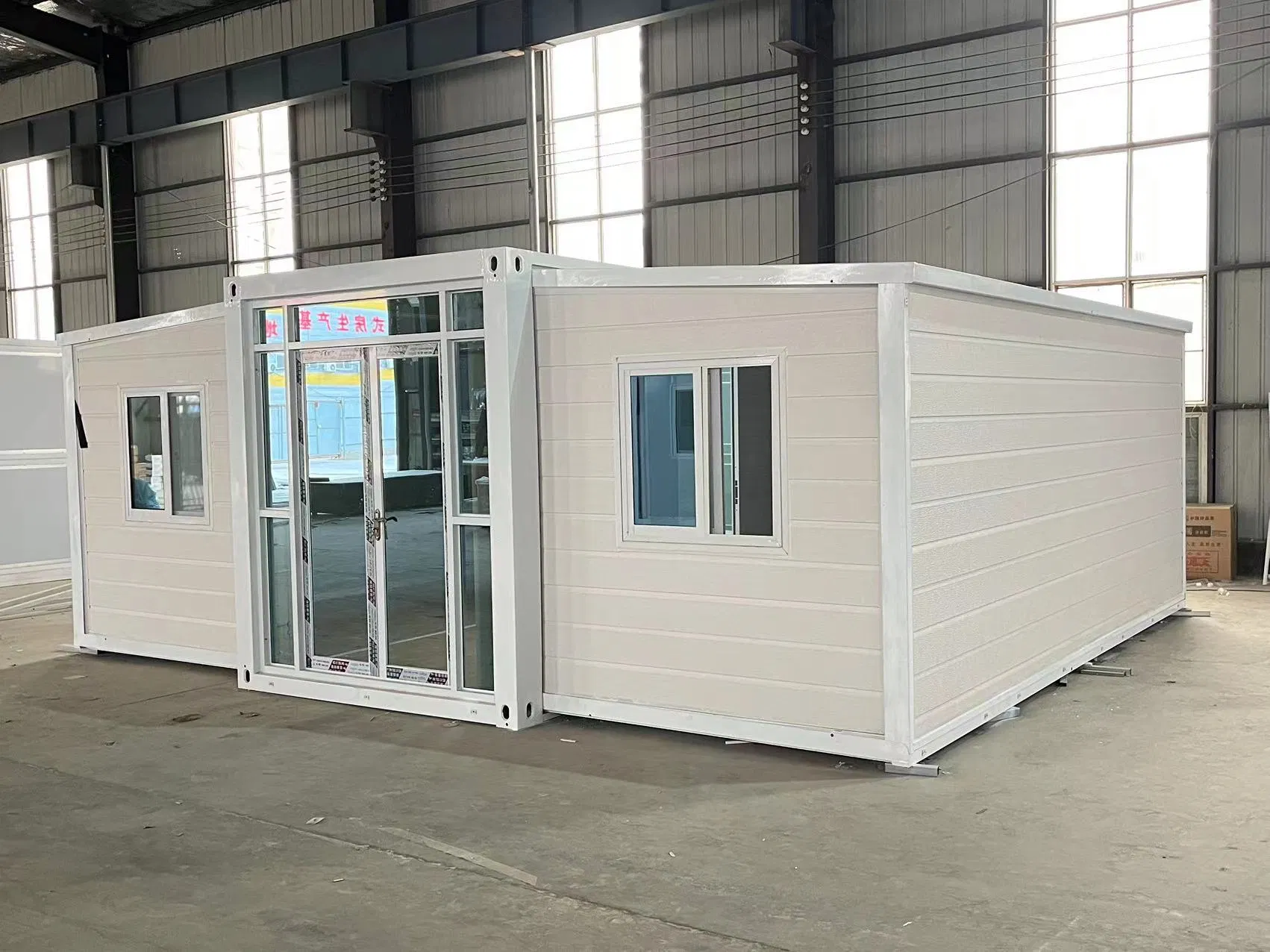 Hot Prefabricated Modern Living Anti Corrosion Fold out Shipping Foldable Tiny House