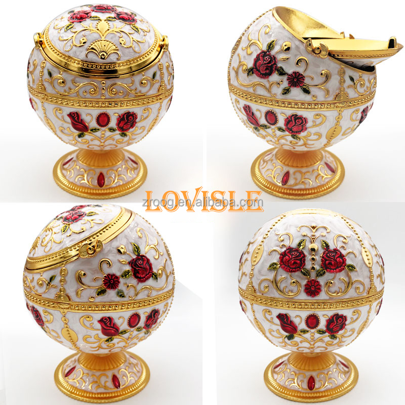 Vintage Windproof Ashtray with Lid Tabletop Cigarette Ashtray for Outdoor Indoor Metal Push Down Ashtray Smoking Ash Tray Hand Stamped Pattern Gift