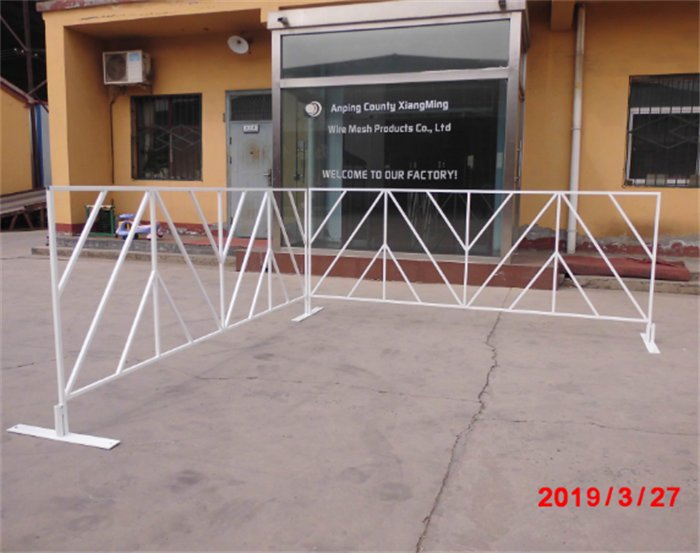 Galvanized Metal Event and Traffic Crowd Control Barrier Fence