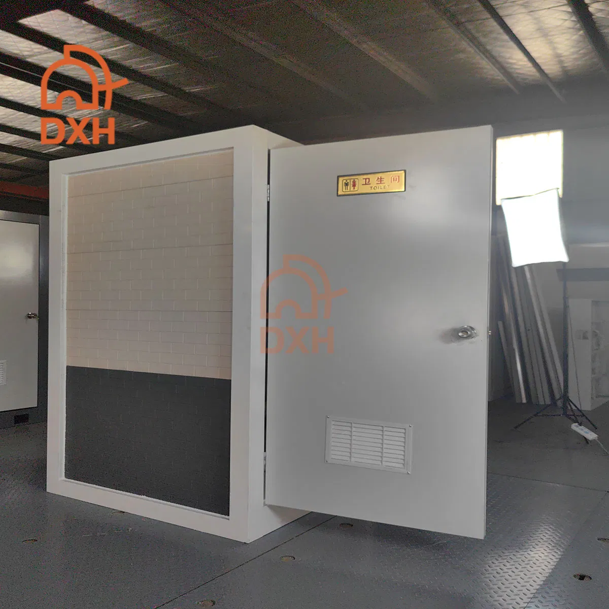 Dxh Convenient Customized Fabricated Resorts Movable Lavatory Cheap Price Restroom Parks Water Closet Existing Building Container Toilet