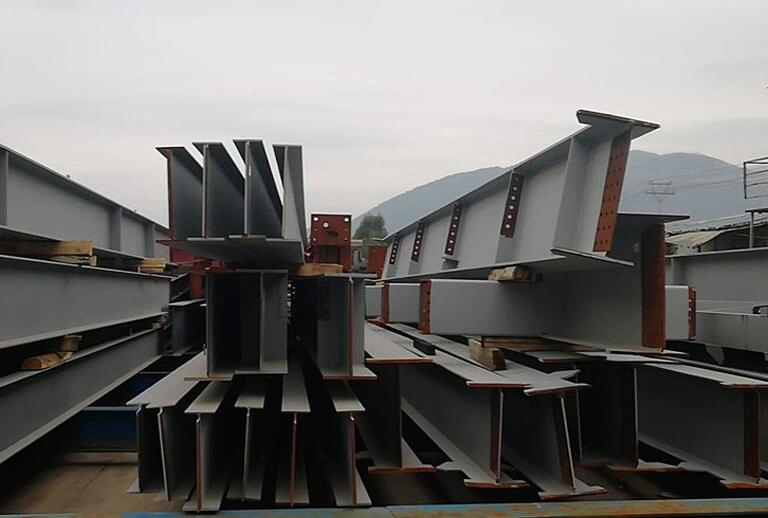 SB013 Steel Structure Framed Commercial Office Building Truss Prefab Construction